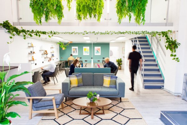 Property at 40 Bowling Green Lane, London EC1R 0NE